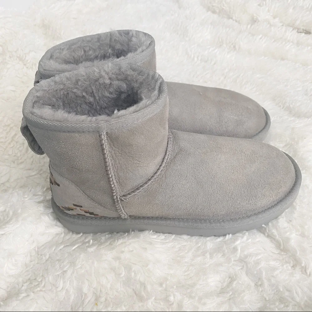 UGG Classic Mini Rustic Weave Boots Ash Gray Suede Sheepskin Size 7